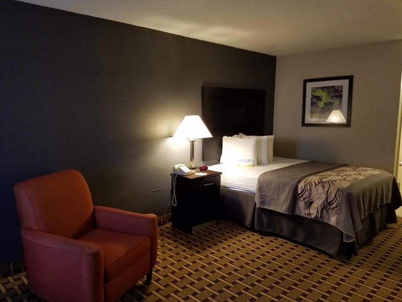 Days Inn By Wyndham Ennis Dış mekan fotoğraf